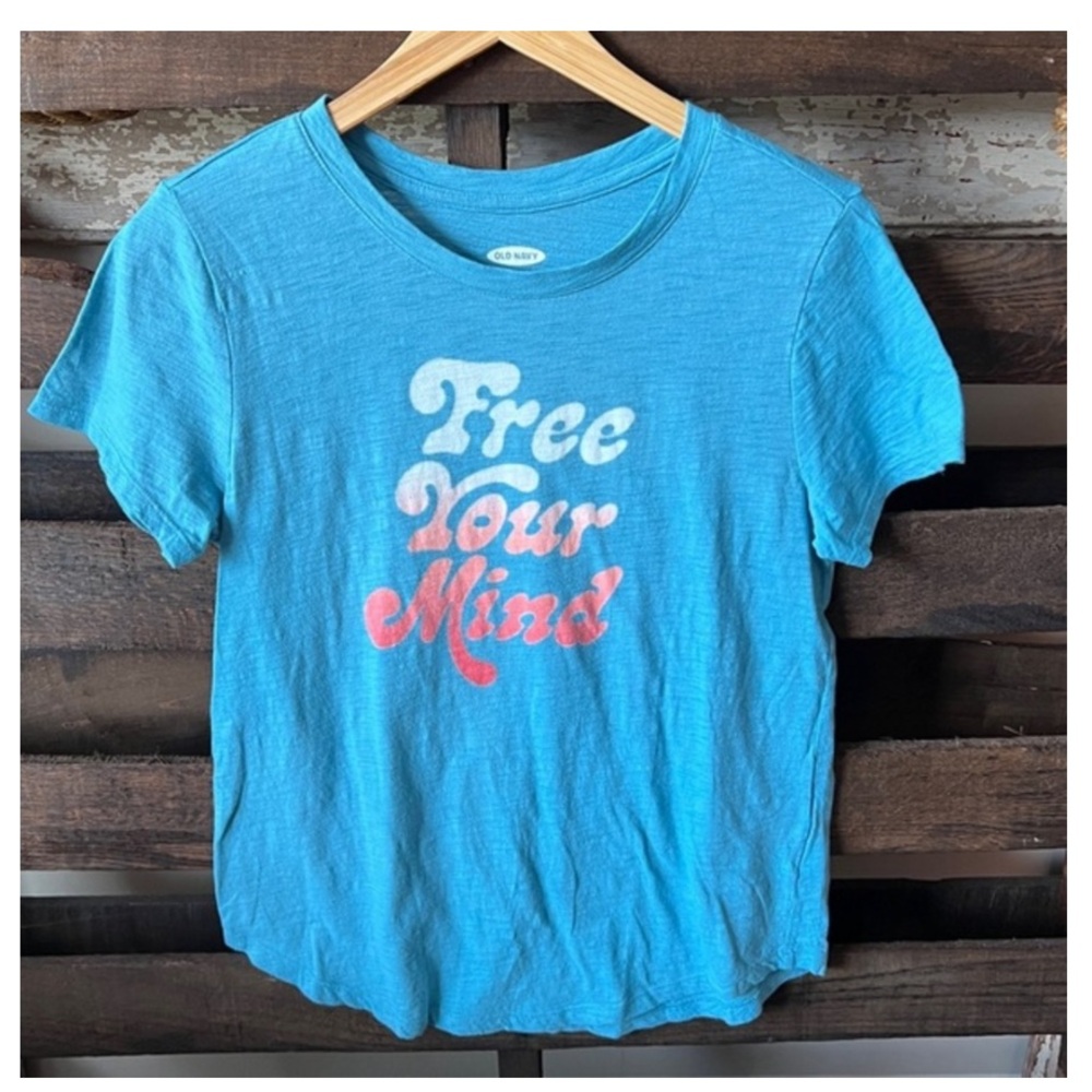 OLD NAVY Graphic Tee “Free Your Mind” in Greenish-Blue SMALL